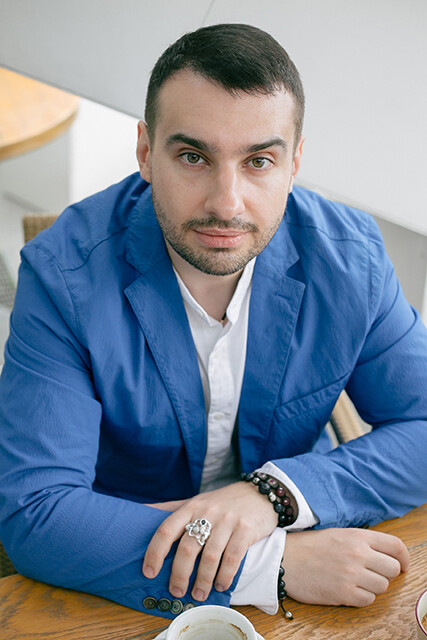 <p>Кирилл Гурин</p><p>Маг, Экстрасенс и Биоэнергет</p><p>Основатель Школы Научной Магии</p> <p>Кирилл Гурин</p><p>Маг, Экстрасенс и Биоэнергет</p><p>Основатель Школы Научной Магии</p>
